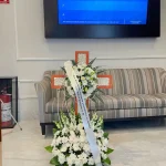 Arreglos florales para un difunto en J Garcia Lopez Casa Aeropuerto envio rápidos 1 a 2 horas